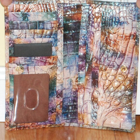 NWT Brahmin Ady Woodland Melbourne Wallet - Picture 4 of 4